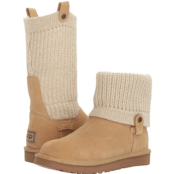 UGG Shoes - Ugg rib-knit cuff saela boots
